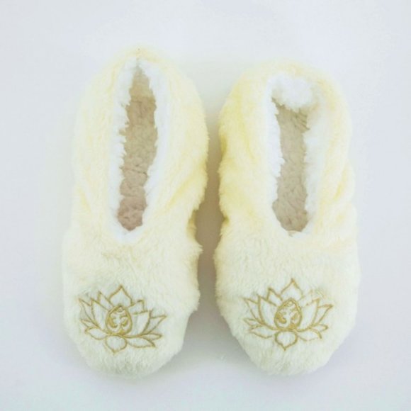 Breathe Lotus Footsie Slippers - Ivory - Picture 2 of 2